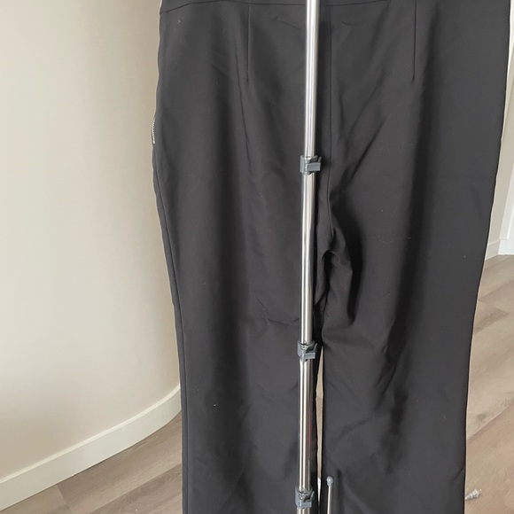 ZARA BLACK DRESS PANTS WITH Scallop hem. - Picture 5 of 6